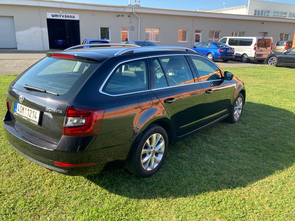 Škoda Octavia kombi 2,0 TSI 140 kW DSG Style