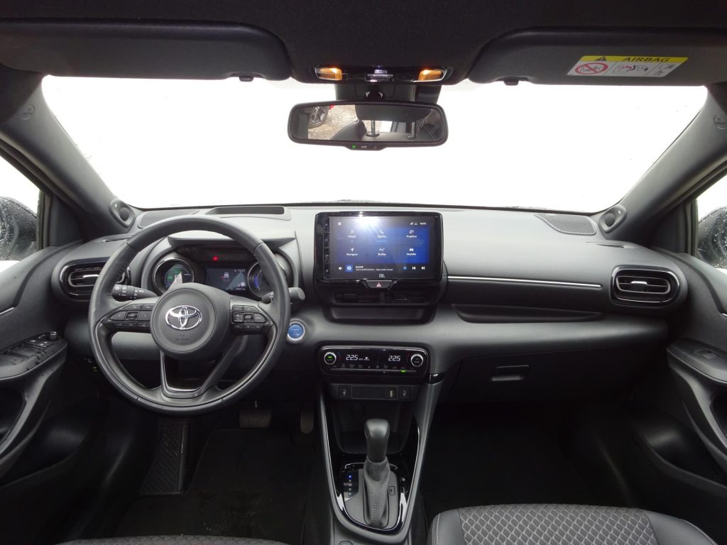 Toyota Yaris  1.5 HSD e-CVT Sel. Style SMART