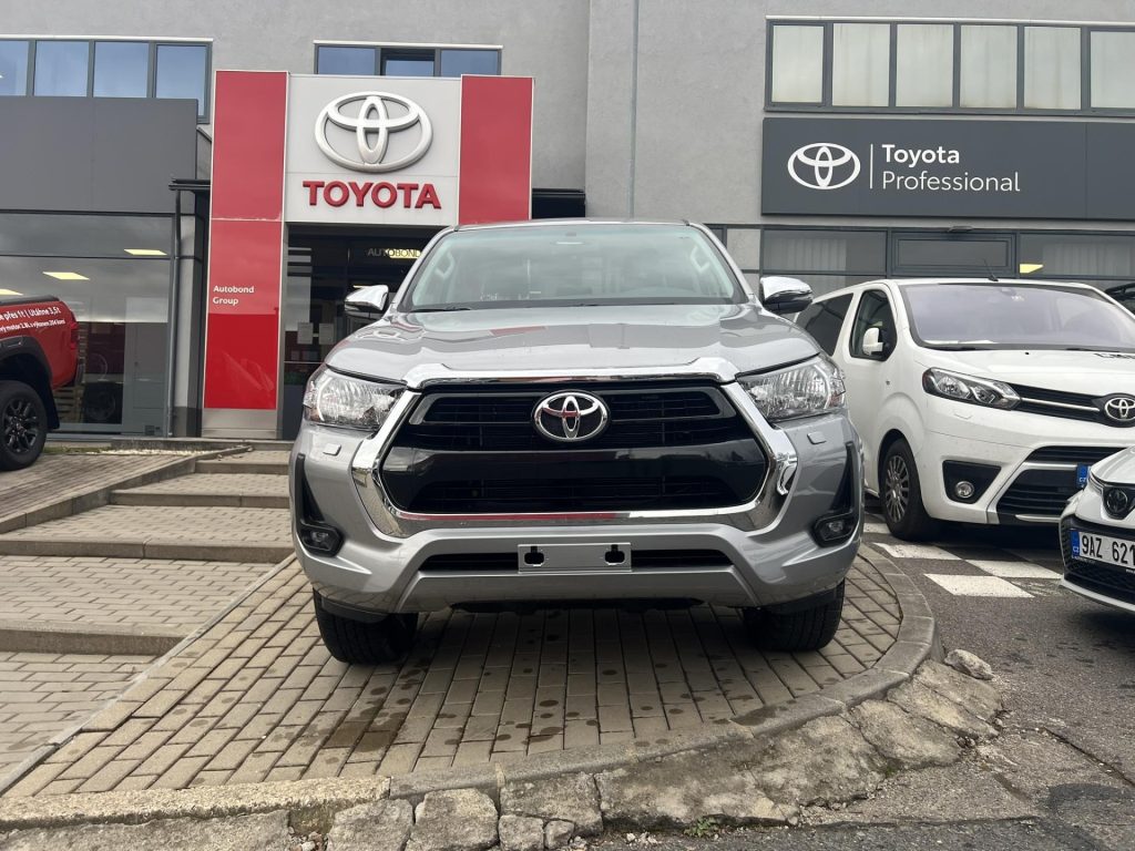Toyota Hilux  2,8 6AT Active 4x4