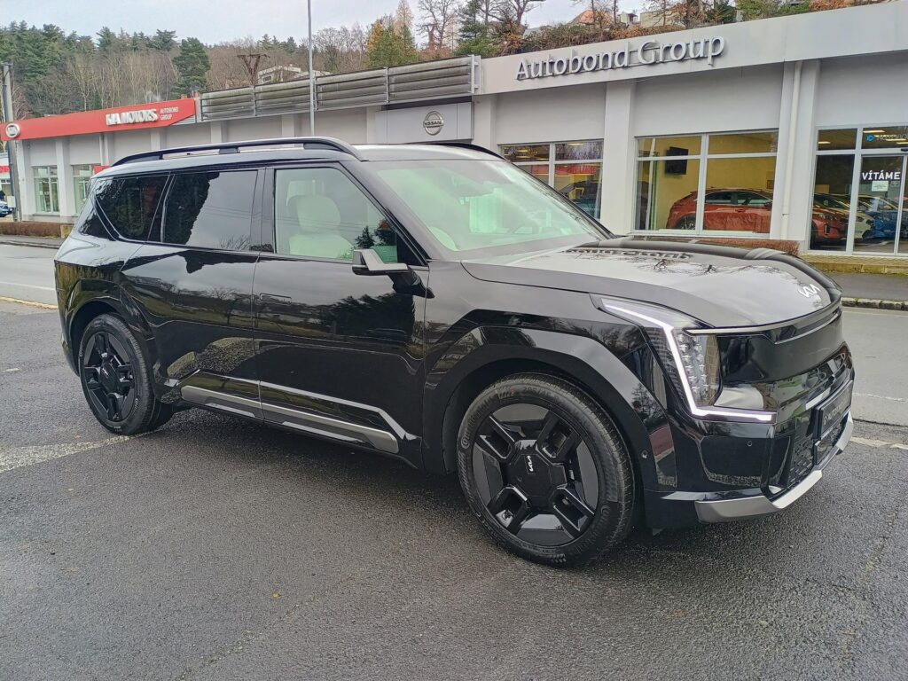 KIA EV9  T LINE 4×4+PNS+RELAX+DIGI