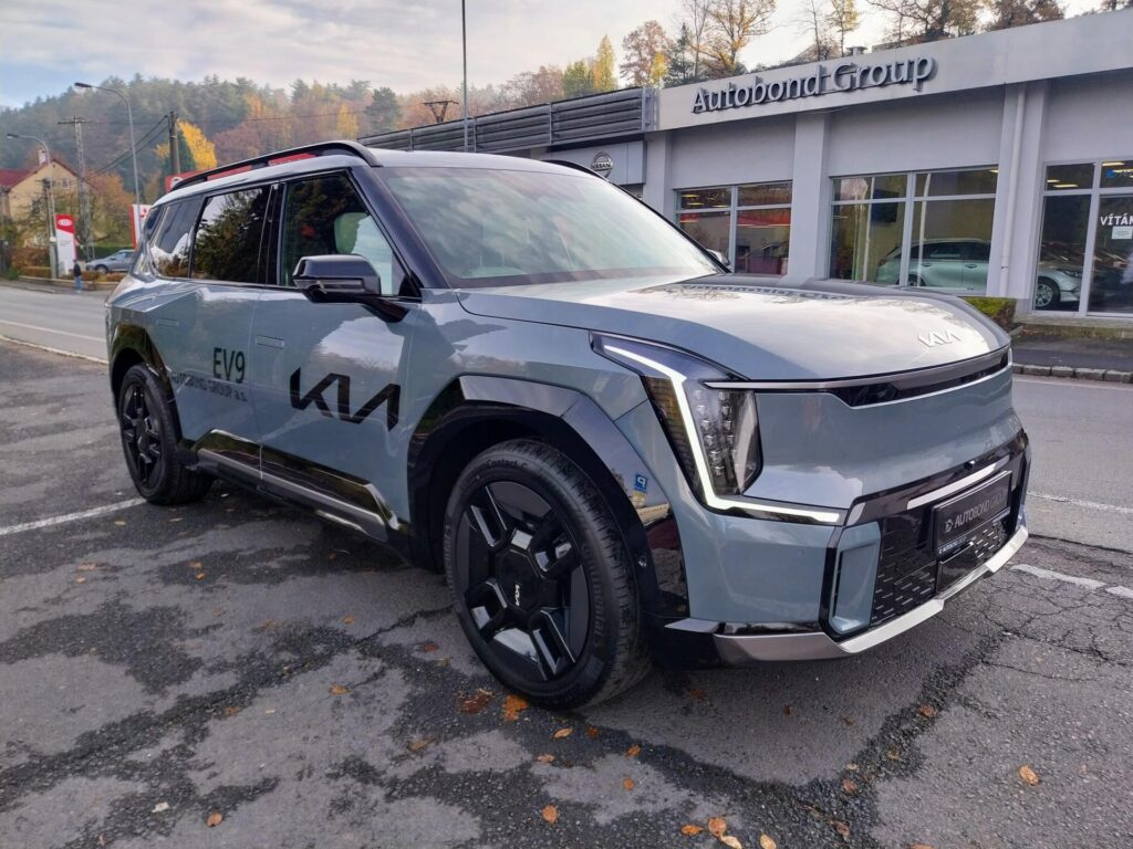 KIA EV9  GT LINE 4×4+PNS+RELAX