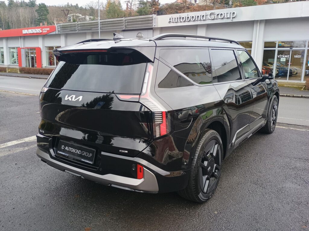 KIA EV9  T LINE 4×4+PNS+RELAX+DIGI