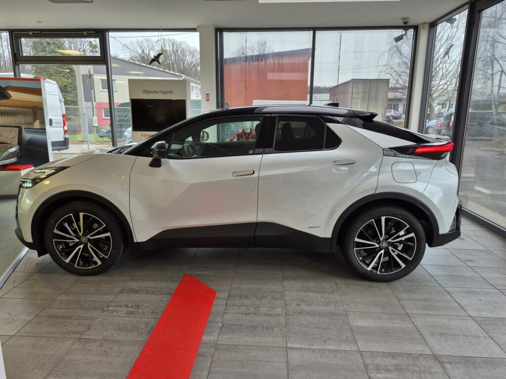 Toyota C-HR  Executive 2.0 Hybrid (198 k) 4x4