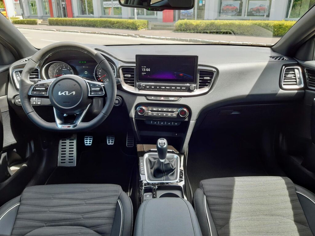 KIA ProCeed  GT LINE PLUS 1.5 T-GDI