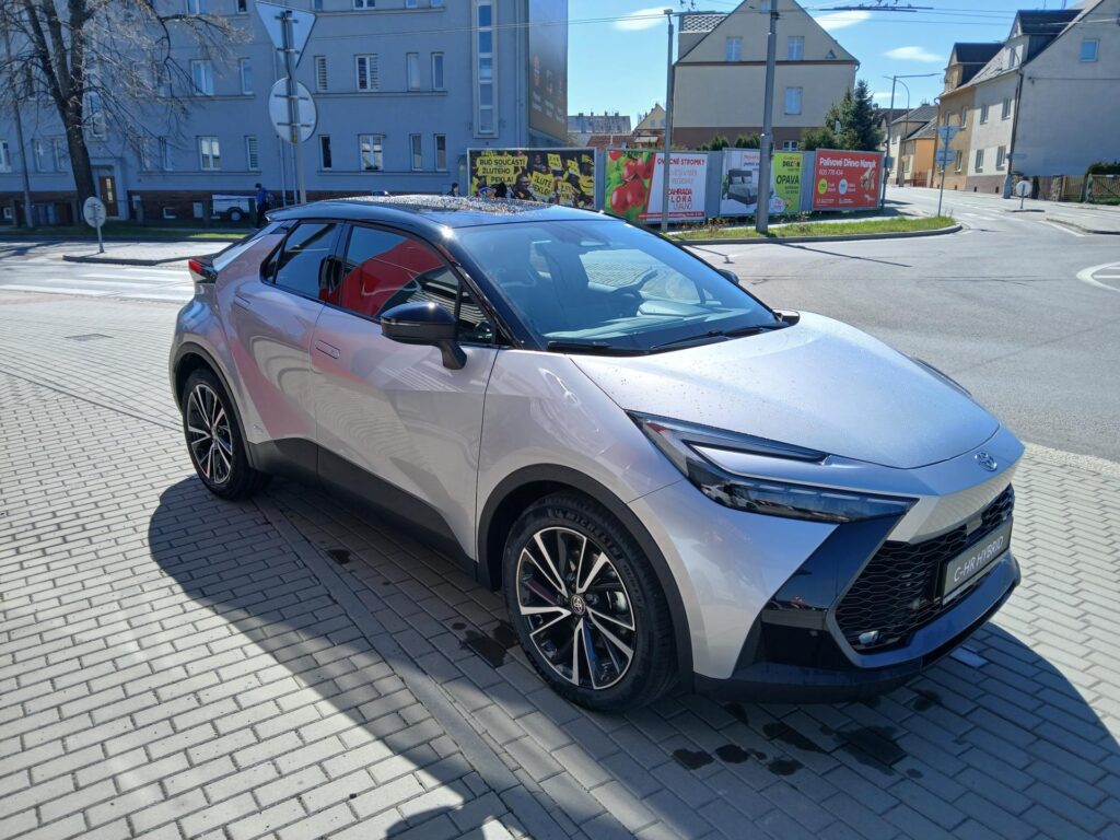 Toyota C-HR  2.0 HEV Executive 4x4