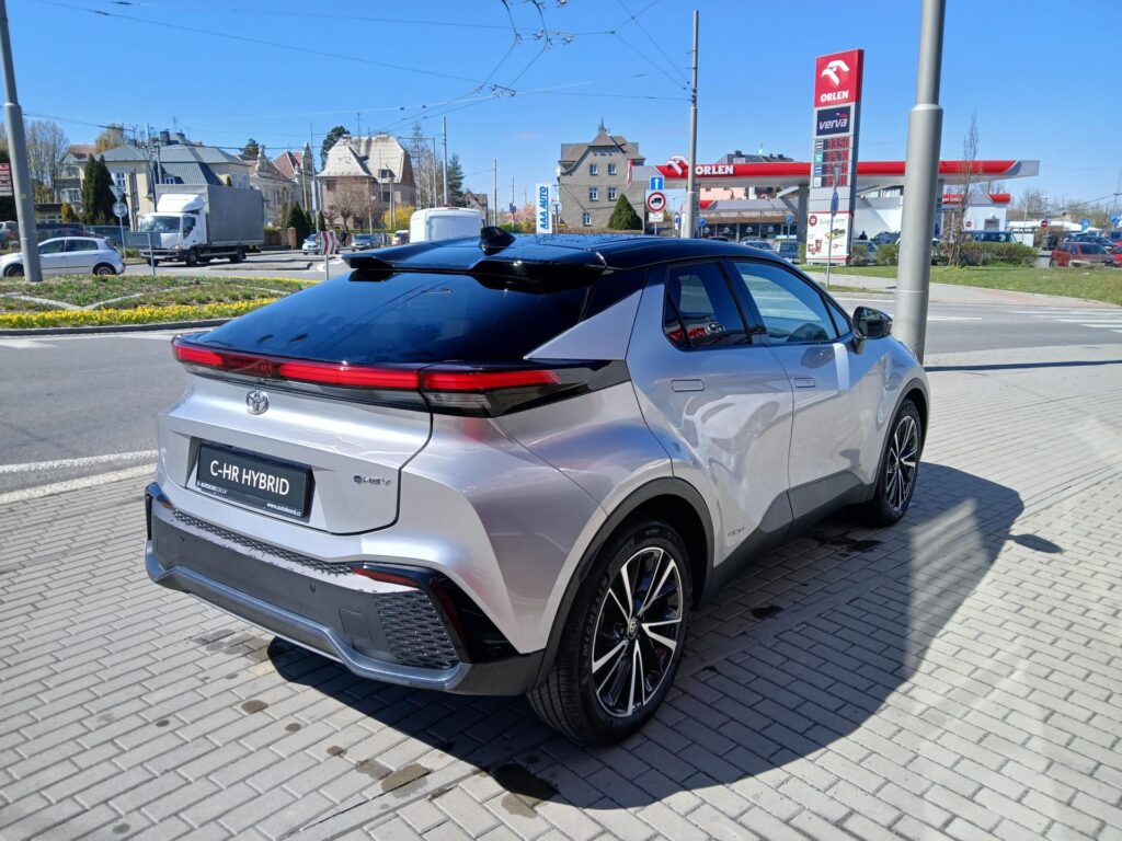 Toyota C-HR  2.0 HEV Executive 4x4