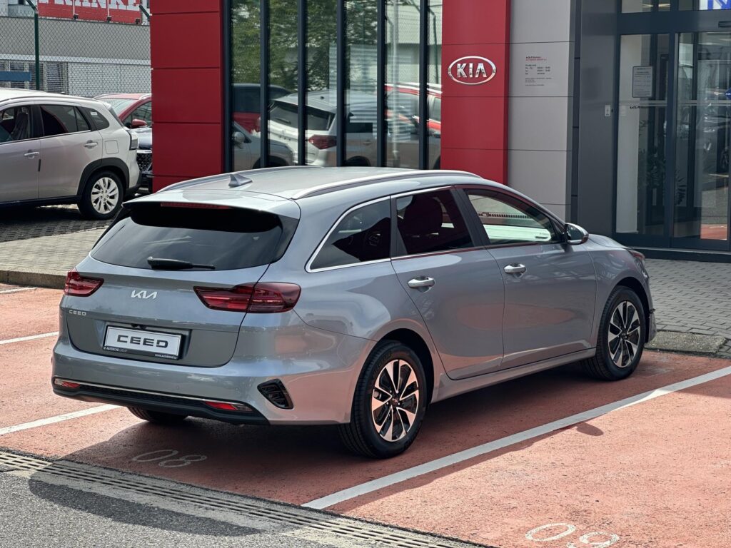 KIA Ceed  SW CD 1,5 T-GDi TOP