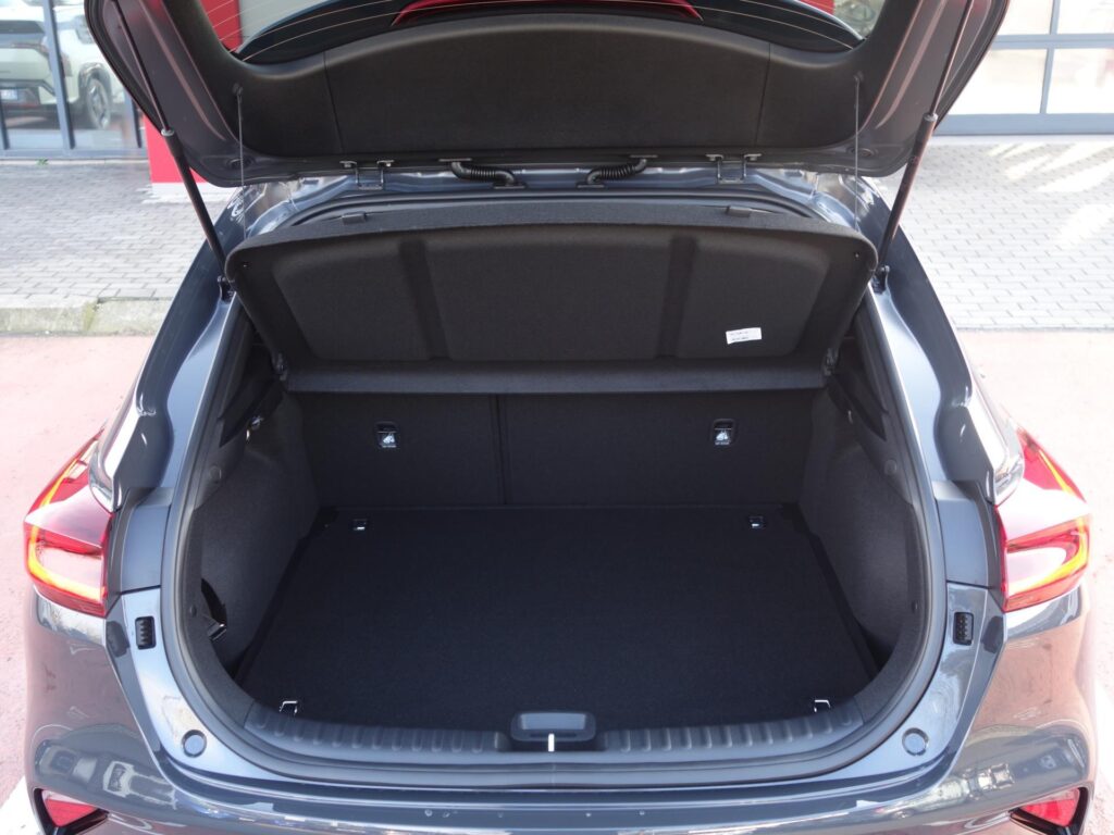 KIA XCeed  TOP 1,5 T-GDi 7DCT (2025)