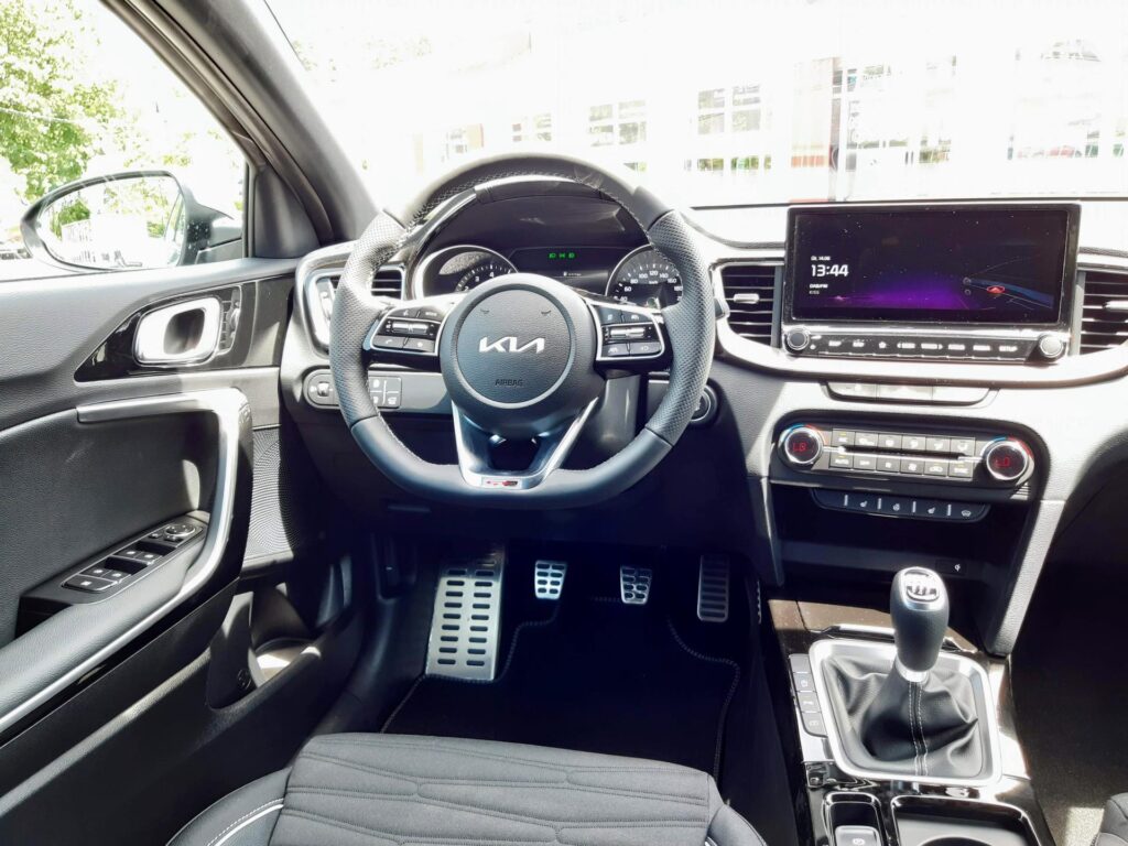 KIA ProCeed  GT LINE PLUS 1.5 T-GDI