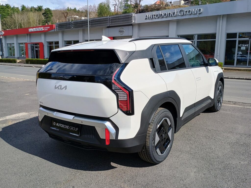 KIA EV3  EARTH 4×2 81,4KWH+V2L