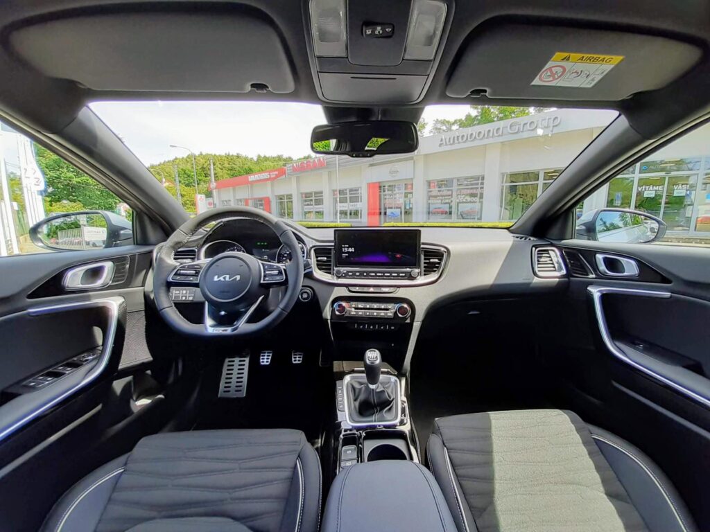 KIA ProCeed  GT LINE PLUS 1.5 T-GDI