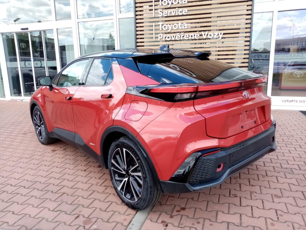 Toyota C-HR  1,8 HEV 4x2 EXECUTIVE