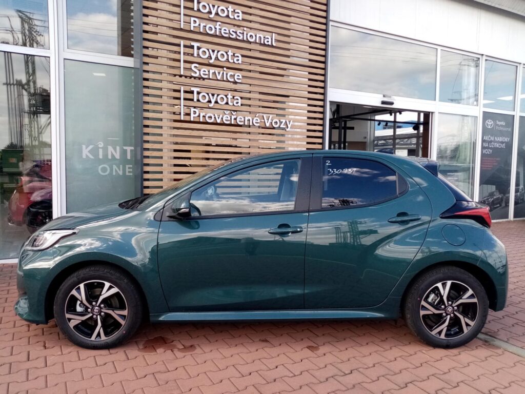 Toyota Yaris  1,5 HEV 116K 4x2 STYLE