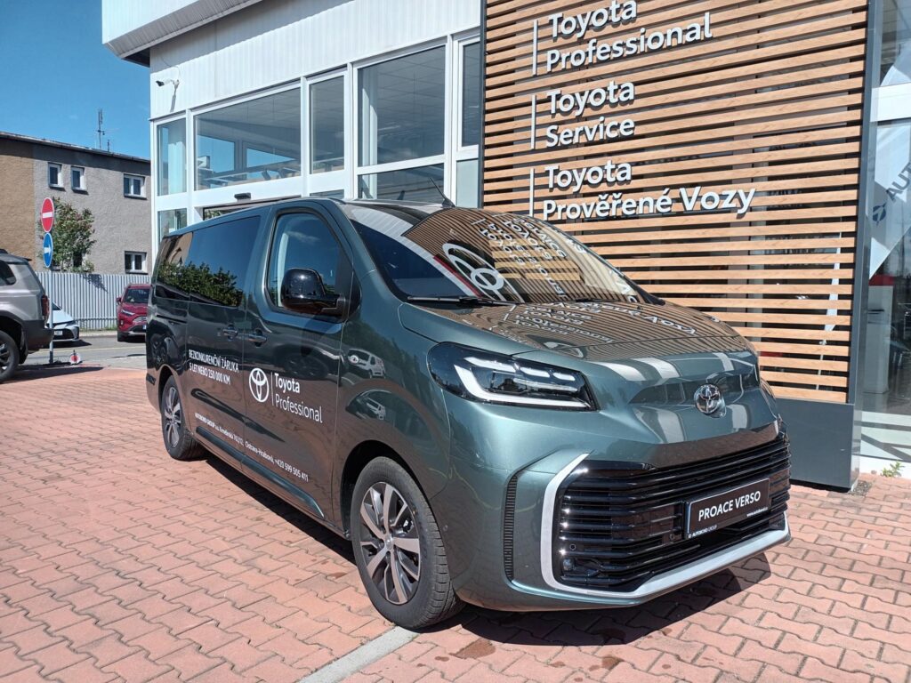 Toyota Proace Verso  2,0 Diesel 8AT VIP 7 míst