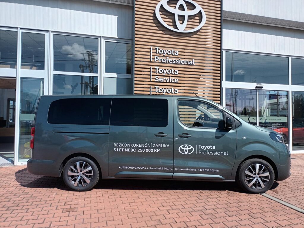 Toyota Proace Verso  2,0 Diesel 8AT VIP 7 míst