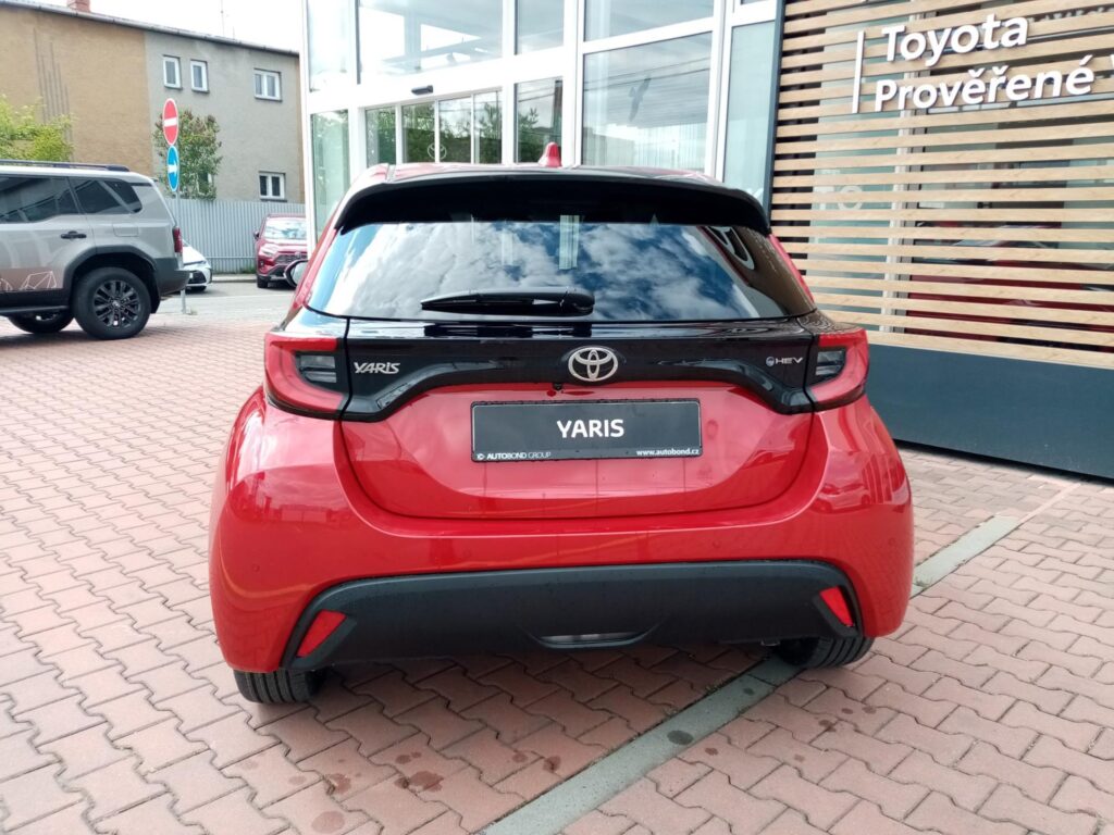 Toyota Yaris  1,5 HEV 116k 4x2 STYLE