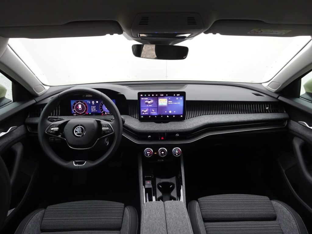 Škoda Superb  2.0 TDI DSG / 110 kW Selection