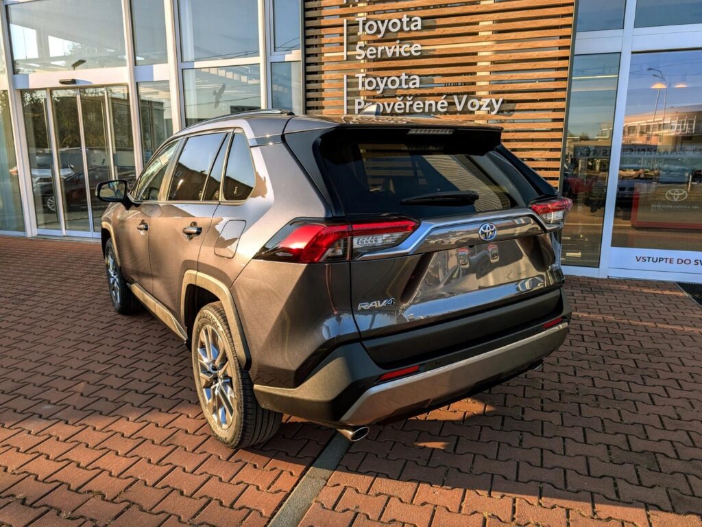 Toyota RAV4  2,5 HEV 4x4 EXECUTIVE