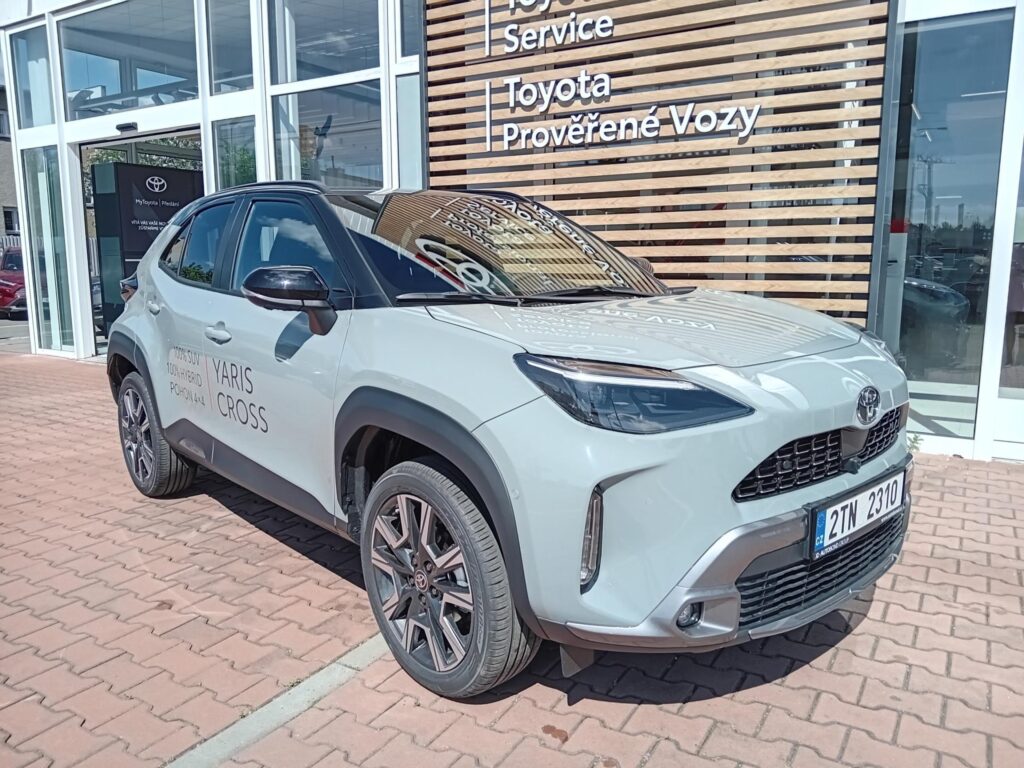 Toyota Yaris Cross  1.5 HEV 130K 4x4 PREMIERE EDITION + VIP