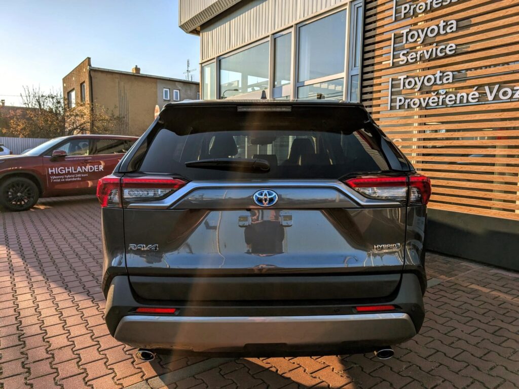 Toyota RAV4  2,5 HEV 4x4 EXECUTIVE
