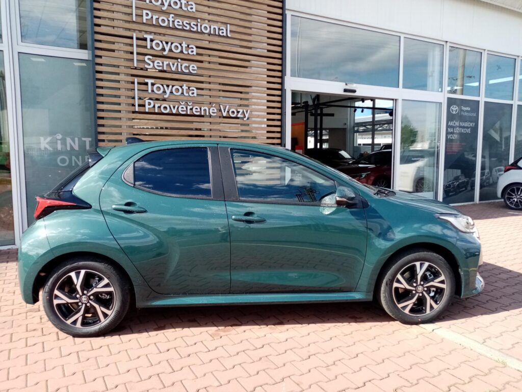 Toyota Yaris  1,5 HEV 116K 4x2 STYLE