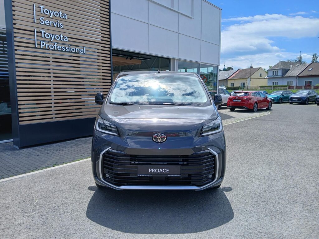 Toyota Proace Verso  2.0 D, 8 AT, Family 8S