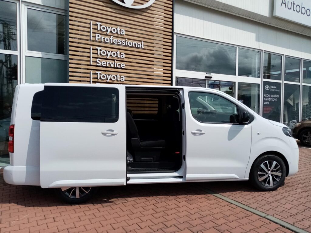 Toyota Proace Verso  2,0D 8AT BUSINESS + COMFORT 8 MÍST