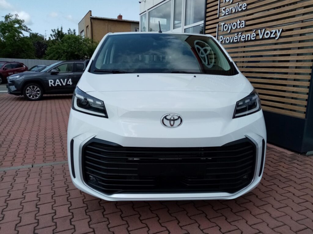 Toyota Proace Verso  2,0D 8AT BUSINESS + COMFORT 8 MÍST