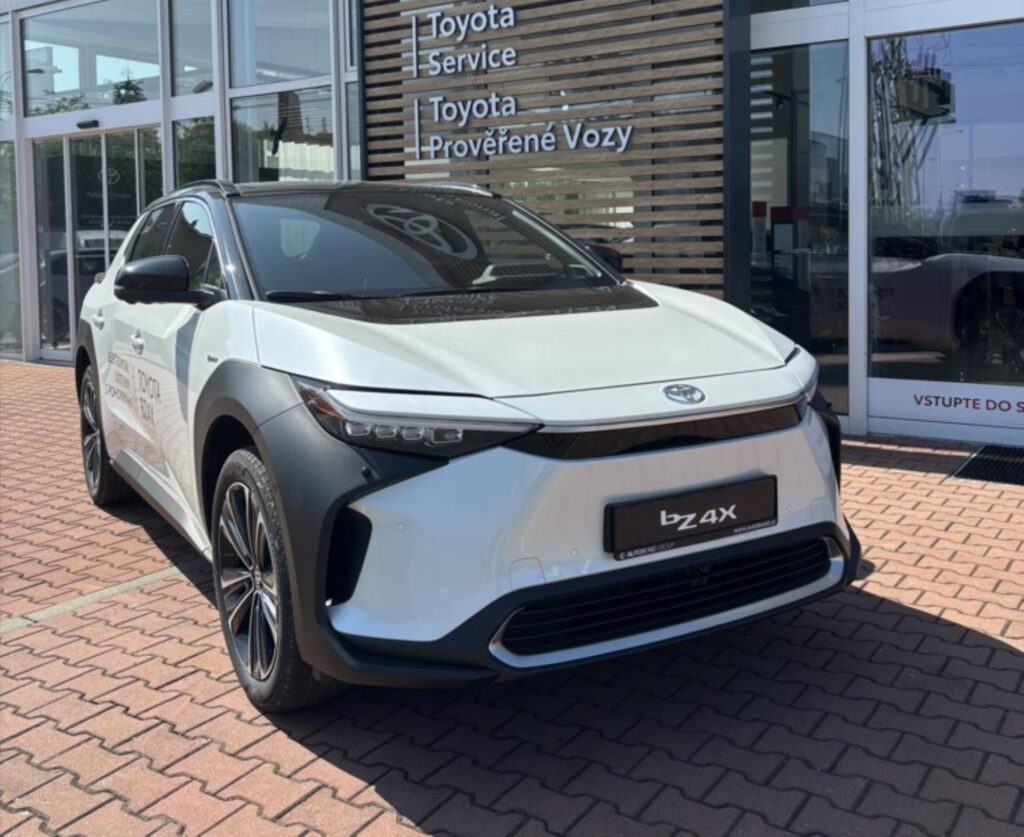 Toyota bZ4X  Electric Motor 150kW 204 1AT 4x2 EXECUTIVE