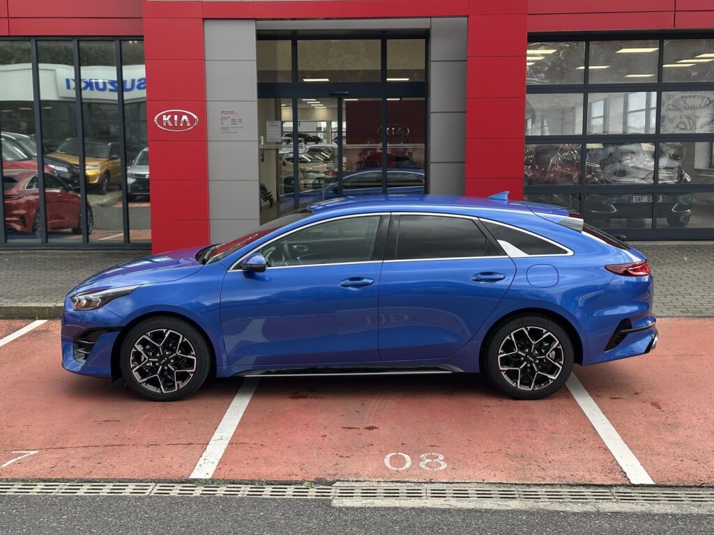 KIA ProCeed  1,5 T-GDi 7DCT GT LINE PLUS
