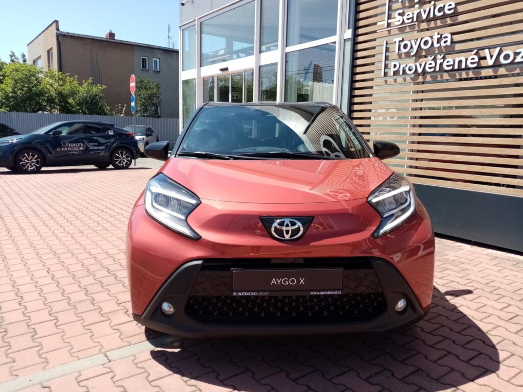 Toyota Aygo X  1.0L S-CVT 4x2 STYLE TECH VISION