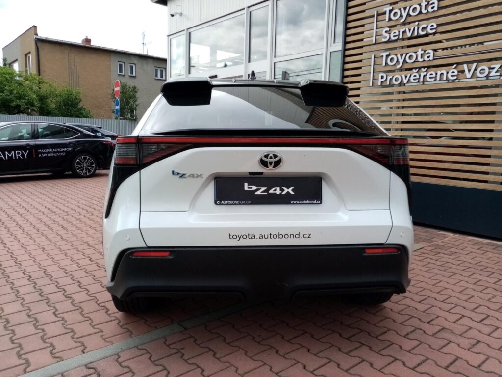 Toyota bZ4X  Electric Motor 150kW 204 1AT 4x2 EXECUTIVE