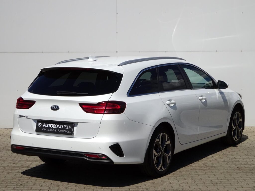 KIA Ceed  1.6 CRDi 100kW 7DCT Premium