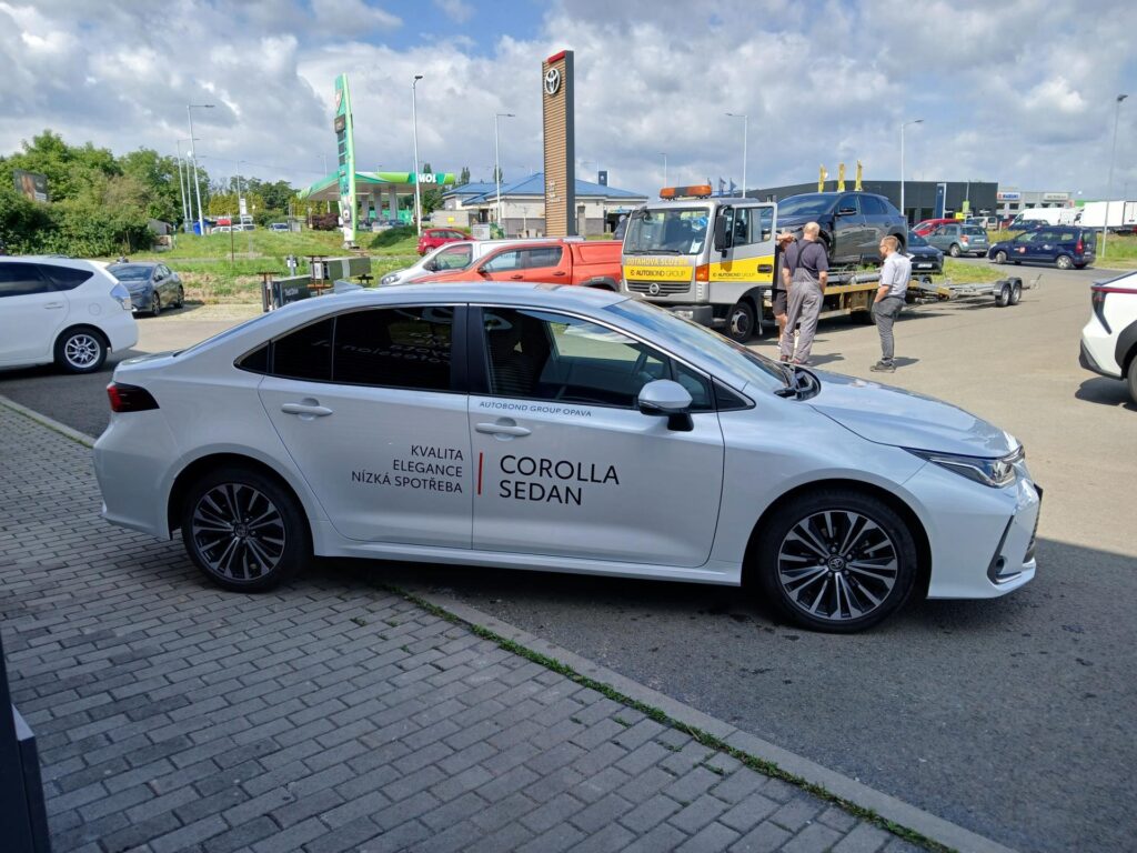 Toyota Corolla  1,8 HEV STYLE