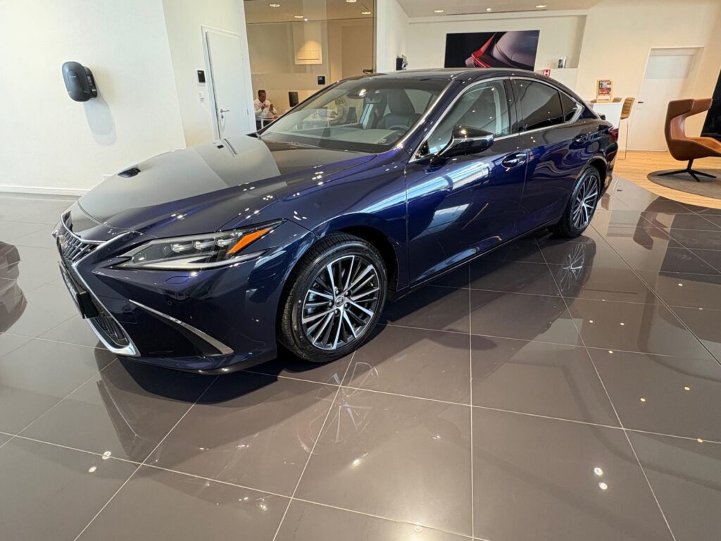 Lexus ES 300h  Prestige Top