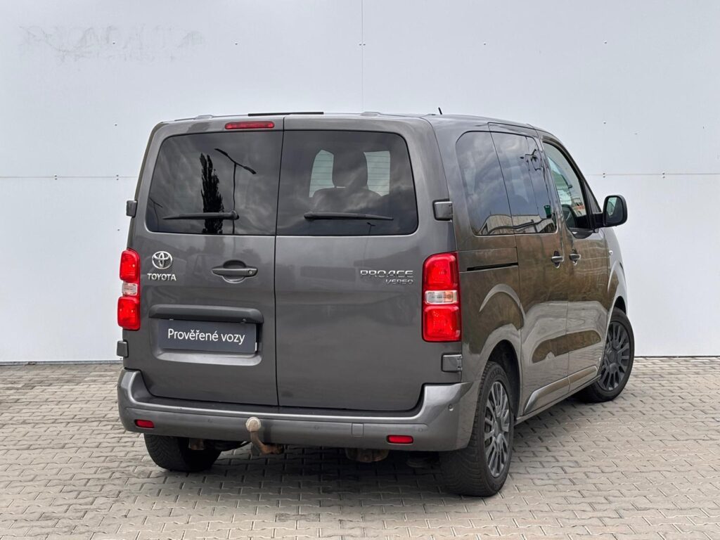 Toyota Proace Verso  2.0 D-4D L0 Shuttle AT