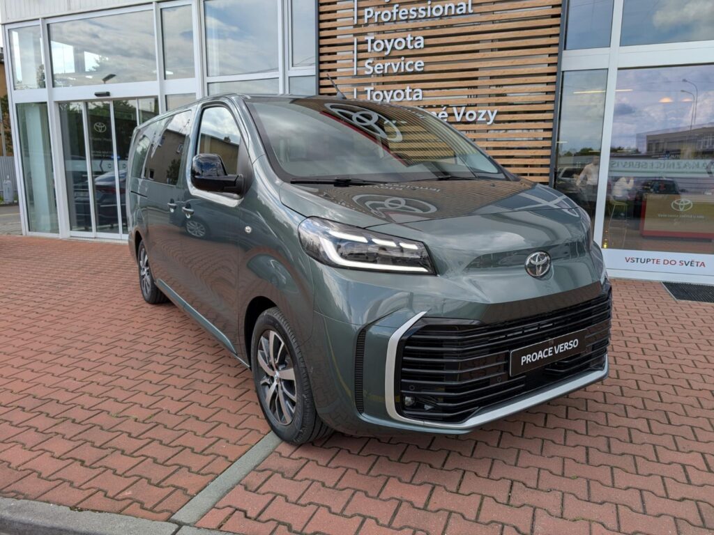 Toyota Proace Verso  2,0D 180K 8AT FAMILY 8 MÍST