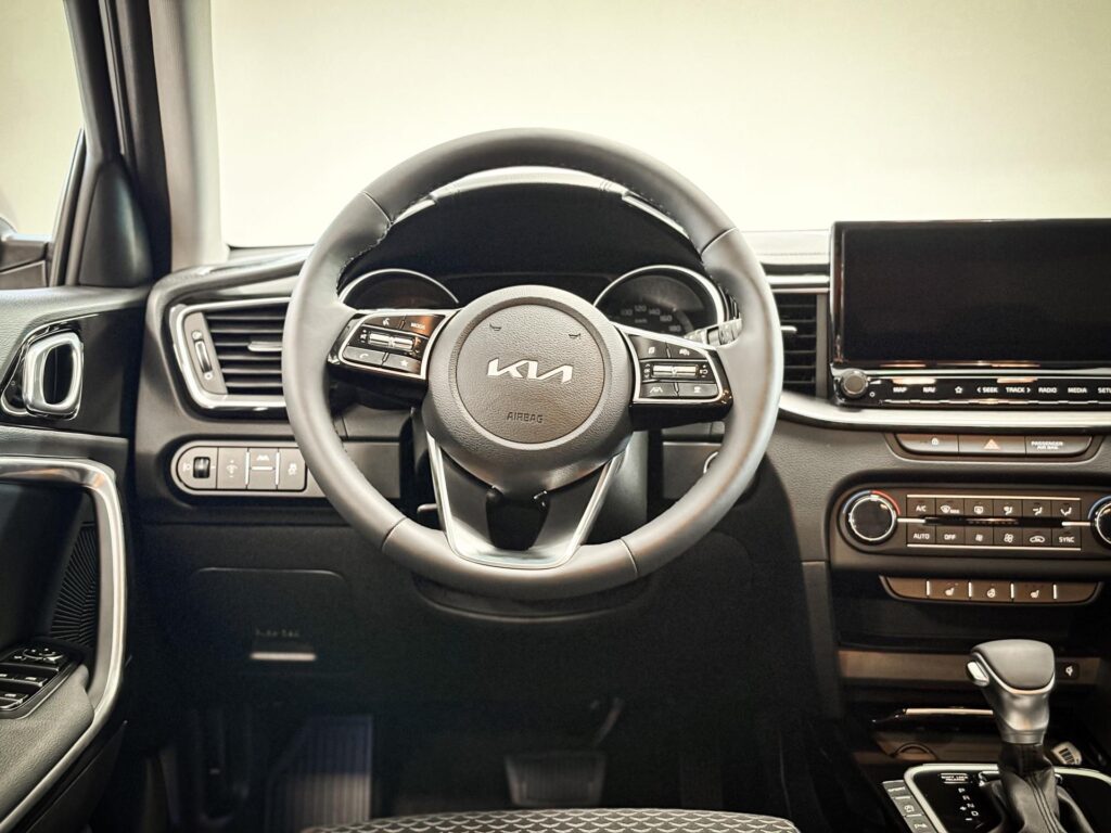 KIA XCeed  1,5 T-GDi 7DCT TOP (2025)