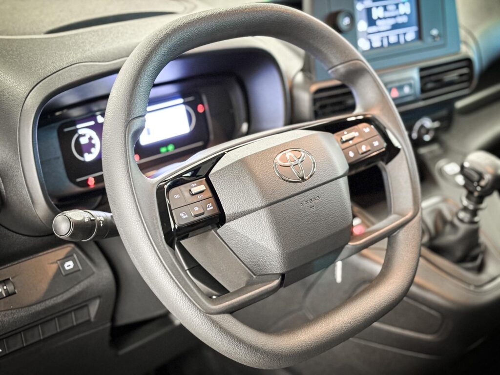 Toyota ProAce  2.0L 6MT