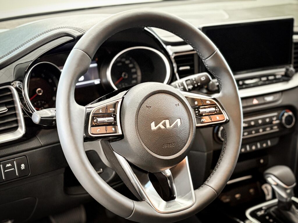 KIA XCeed  1,5 T-GDi 7DCT TOP (2025)