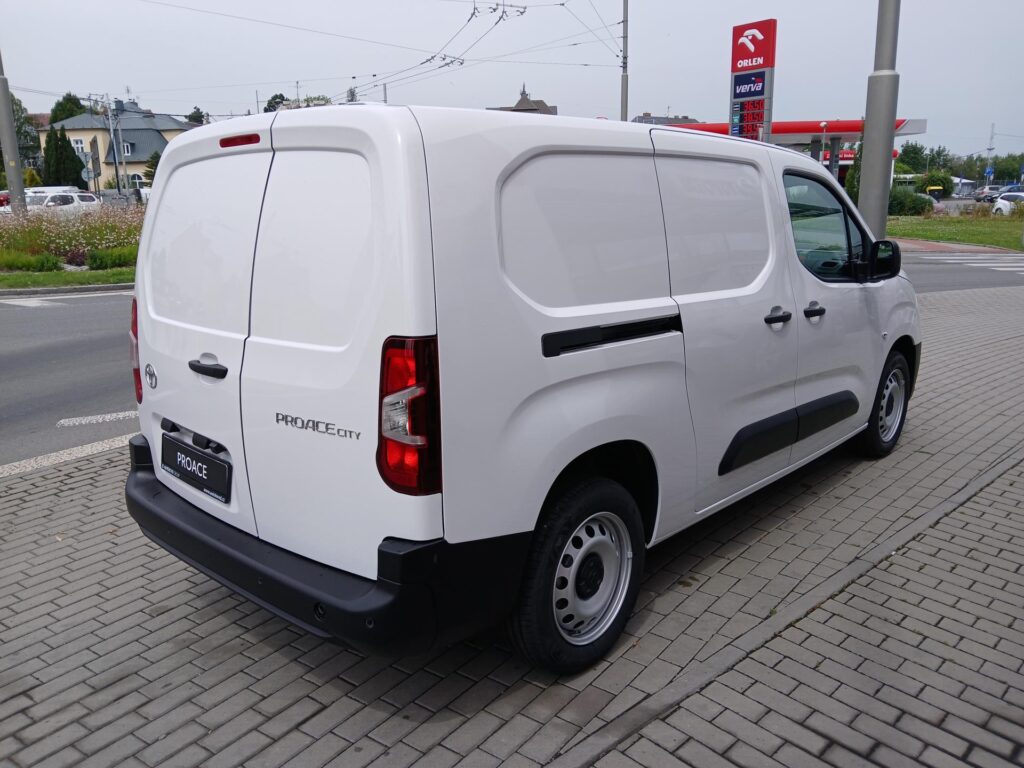 Toyota Proace City  L2 1.5D 6MT Active 2 místa