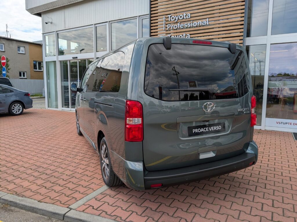 Toyota Proace Verso  2,0D 180K 8AT FAMILY 8 MÍST