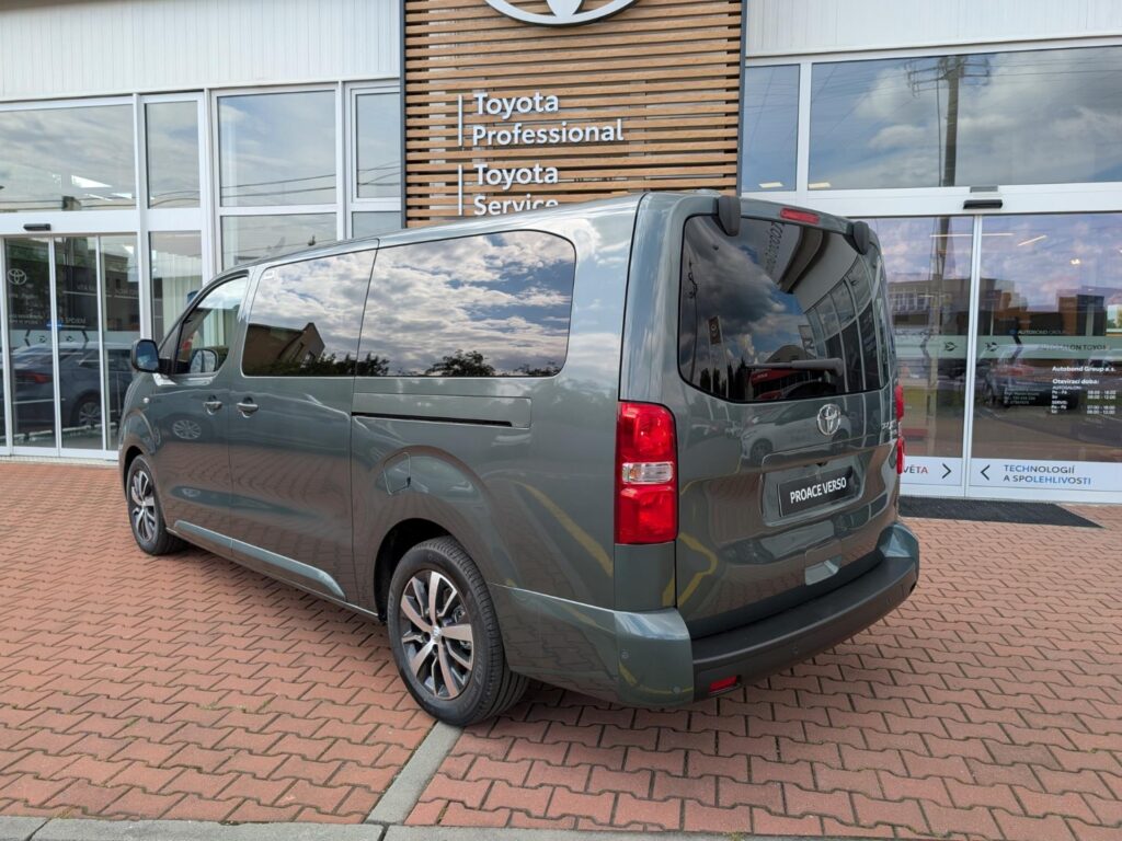 Toyota Proace Verso  2,0D 180K 8AT FAMILY 8 MÍST