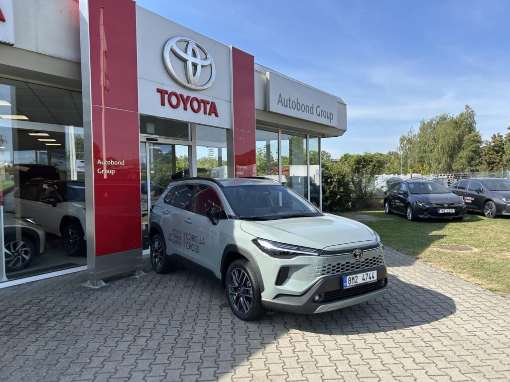 Toyota Corolla Cross  1.8L HEV  AA STYLE