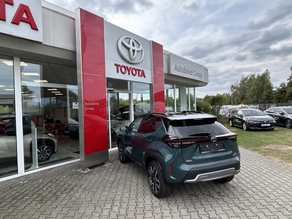 Toyota Yaris Cross  1.5 HEV 4X4 EXECUTIVE BITONE