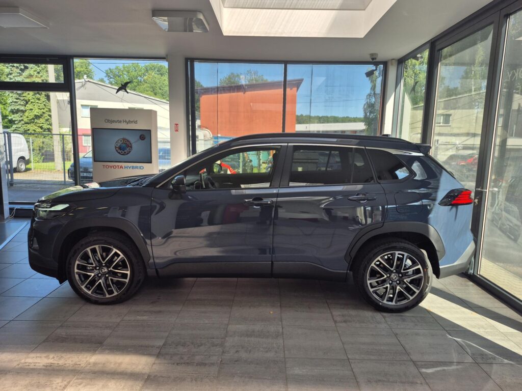 Toyota Corolla Cross  Style 1.8 Hybrid (140 k)