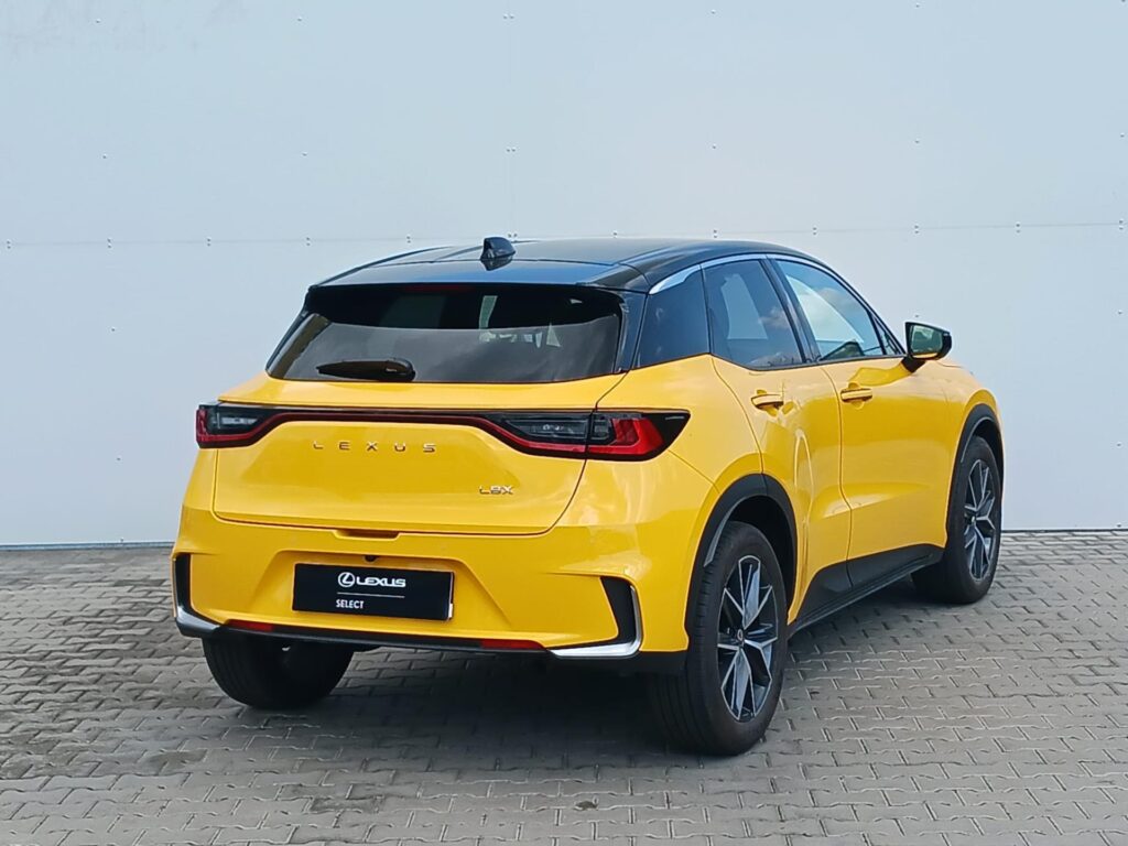 Lexus LBX  1.5 HSD e-CVT Cool Advanced