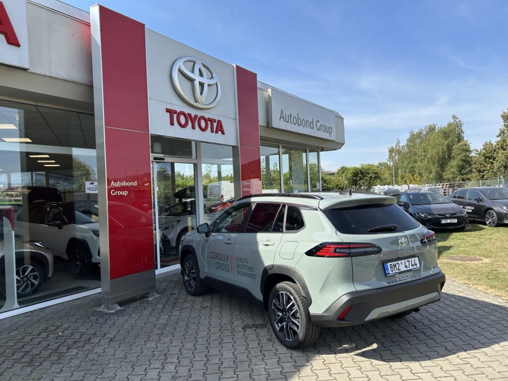 Toyota Corolla Cross  1.8L HEV  AA STYLE