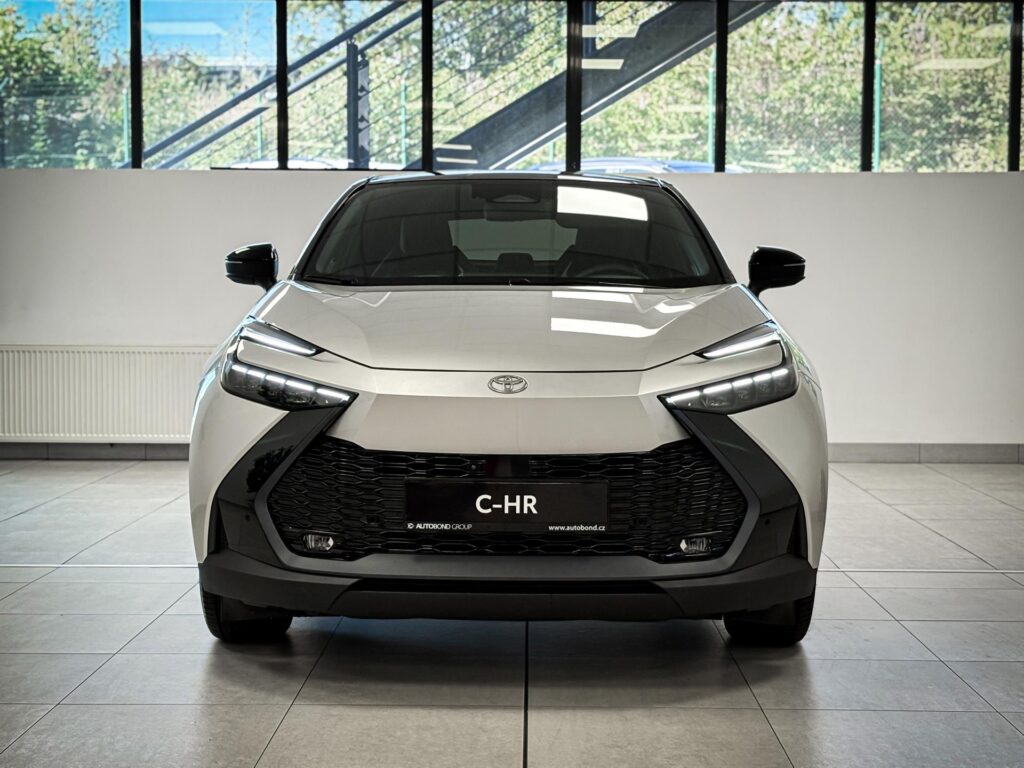 Toyota C-HR  2.0L HEV CVT Executive Premiere Edition 4×4 + ZIMNÍ KOMPLETY ZDARMA