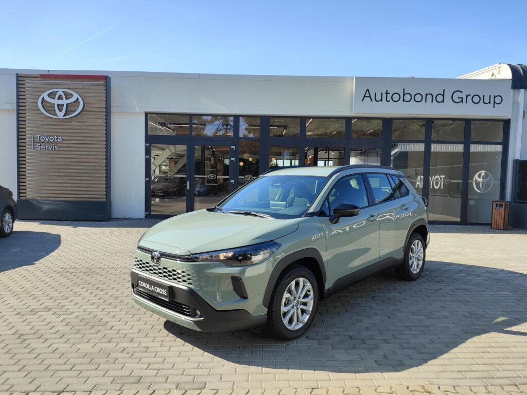 Toyota Corolla Cross  1.8 HEV Comfort Business + zimní kola